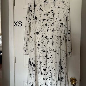 LLR long sleeved Abstract Black and White Dress